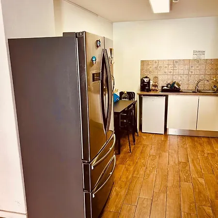 Apartament With Private Bathroom In Lagos